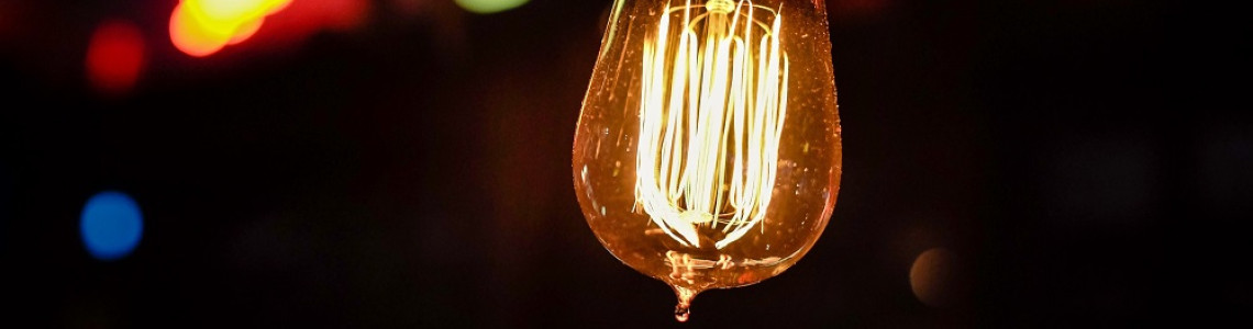 What Wattage Bulb Should I Use with My Lampshade?